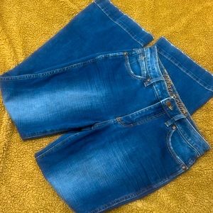 WRANGLER Retro High Rise Distressef Blue Jeans in TROUSER BOOT